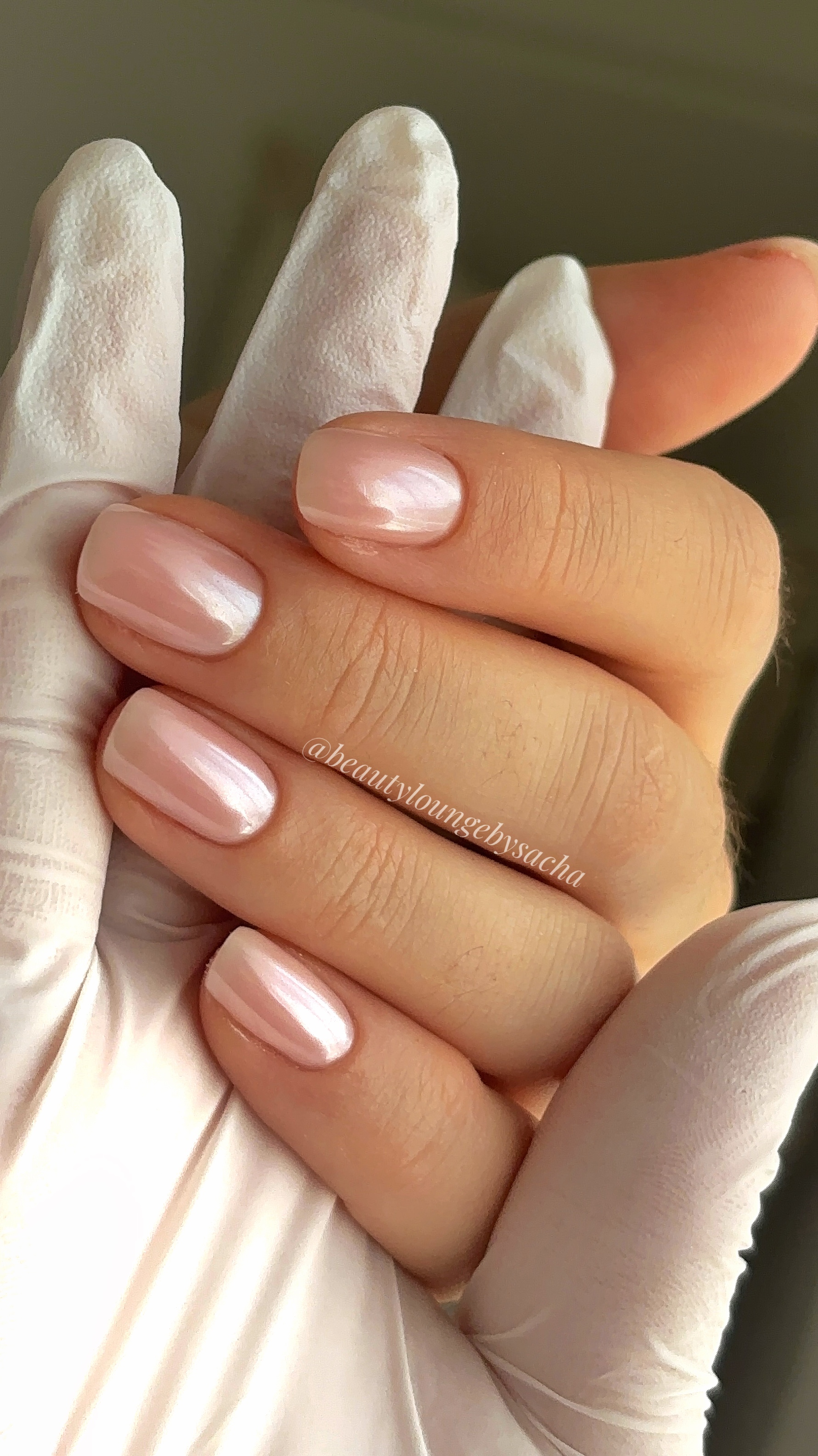 Gainage sur ongles naturels - Beauty Academy by Sacha
